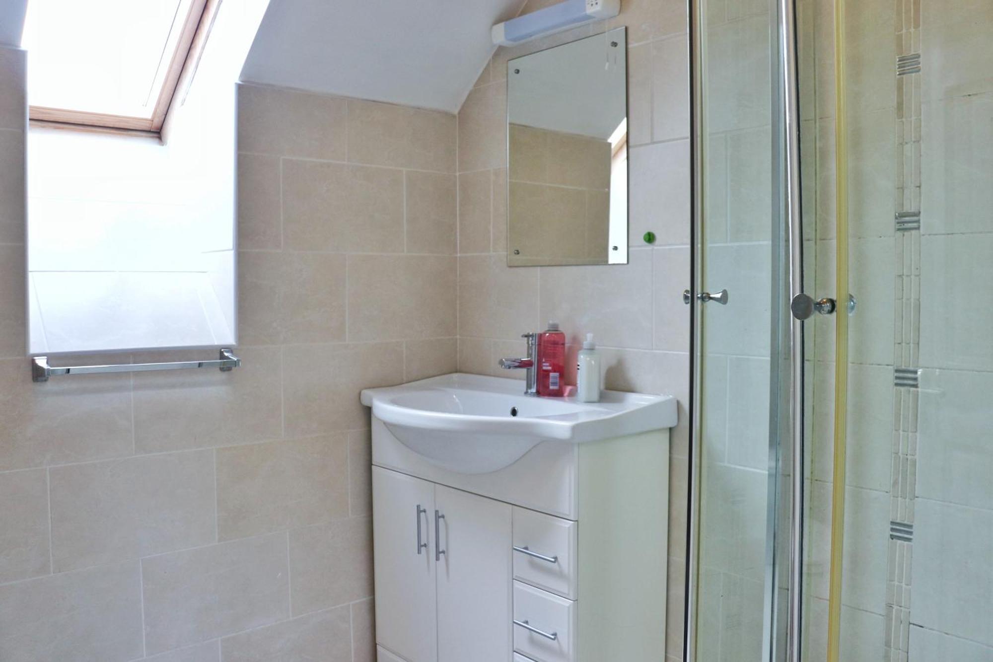 Deluxe Dwelling - 15 Mins From Cork City/Airport Apartment Exterior photo